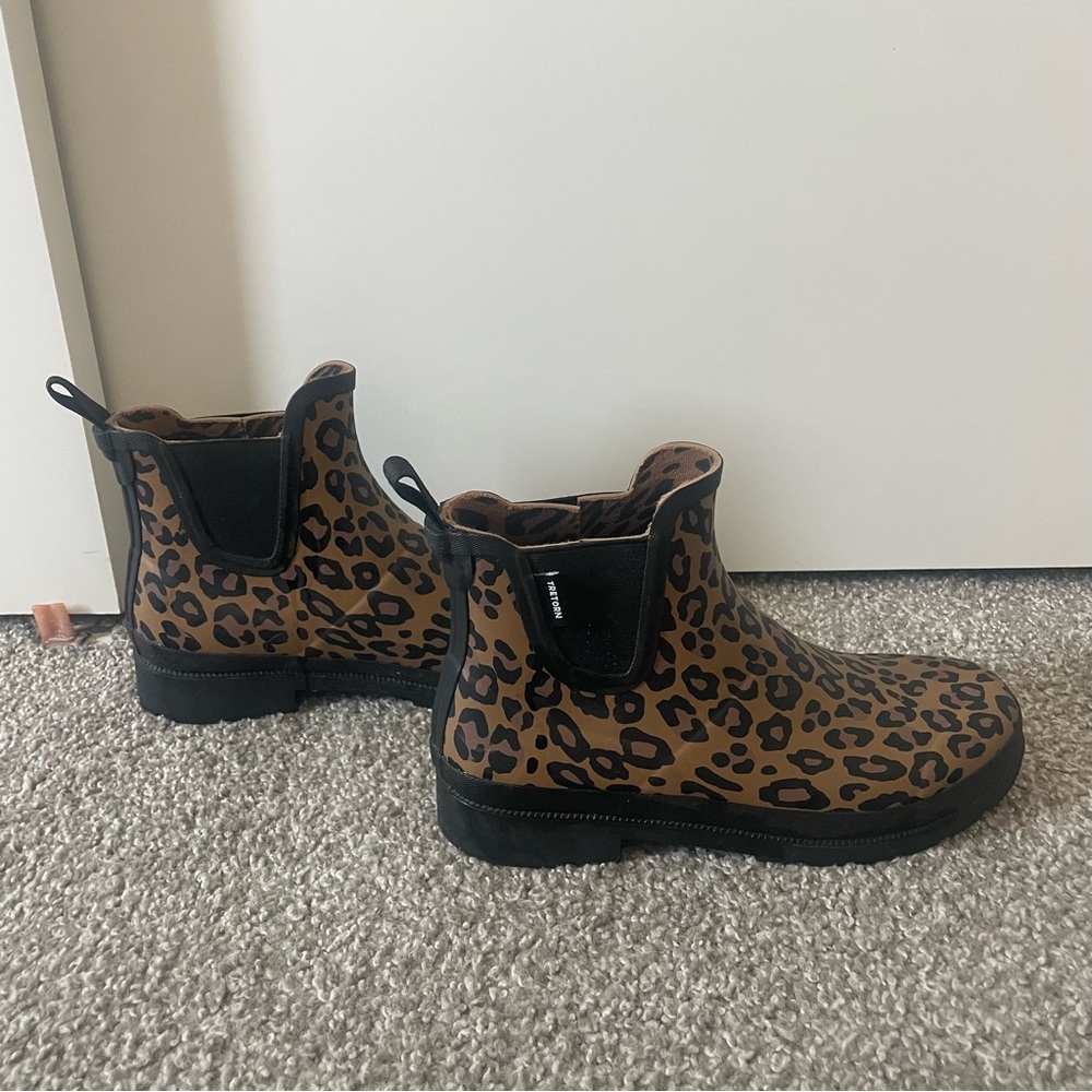 NWOT: Tretorn Lina Leopart Print Rain Boots - Picture 4 of 5